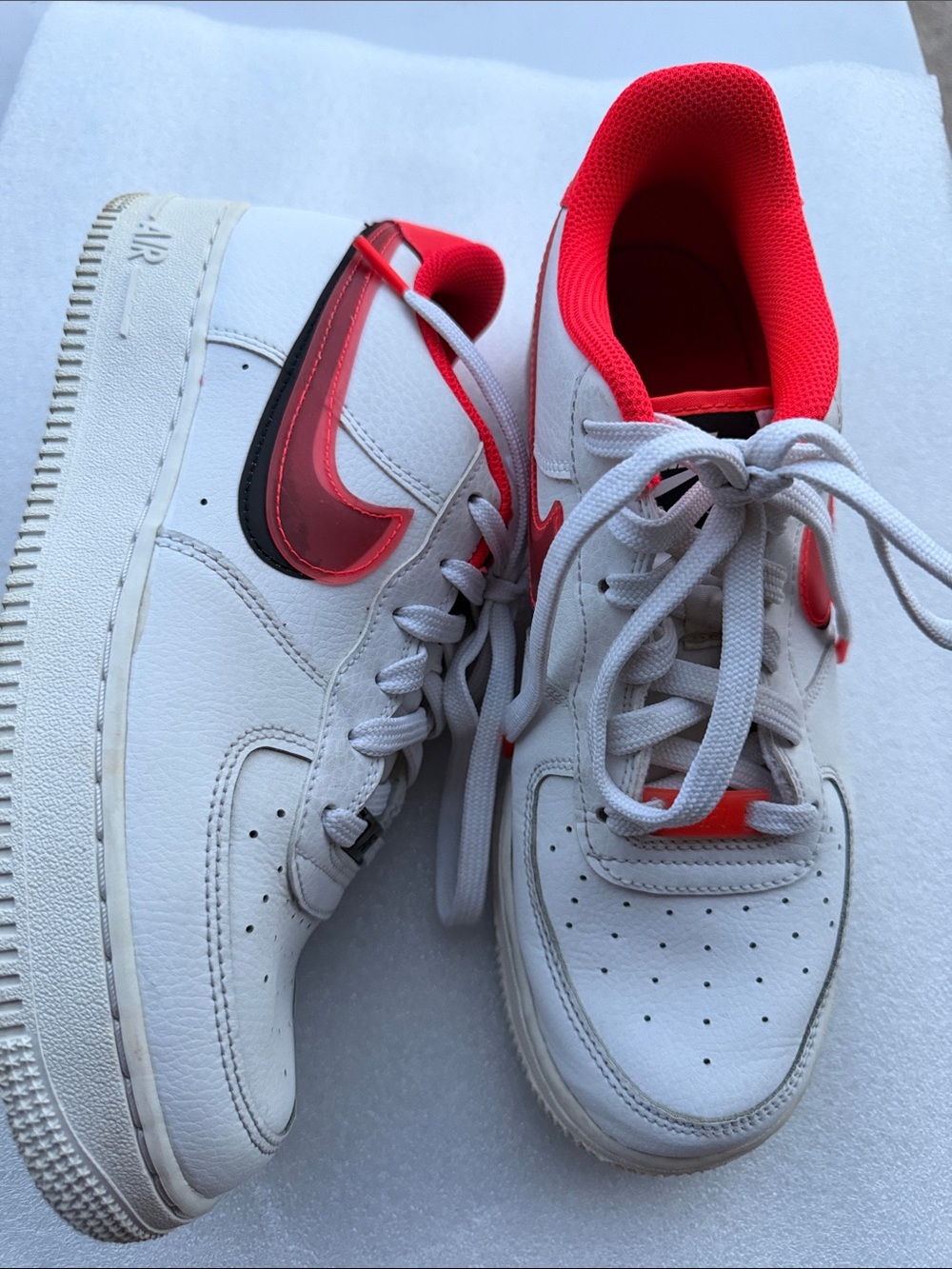 Nike airforce 1lv8 White Sneakers with Bright Red Accents